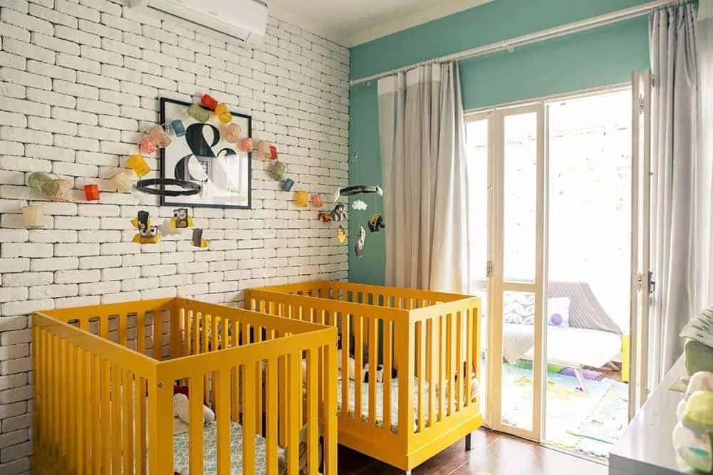 quarto bebê para gêmeos amarelo — foto 3