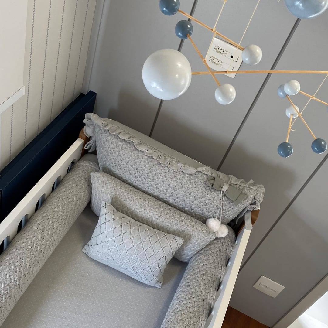 quarto bebê para gêmeos cinza — foto 10